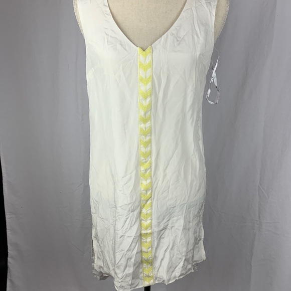 Aryn K Dresses & Skirts - Aryn K silk dress